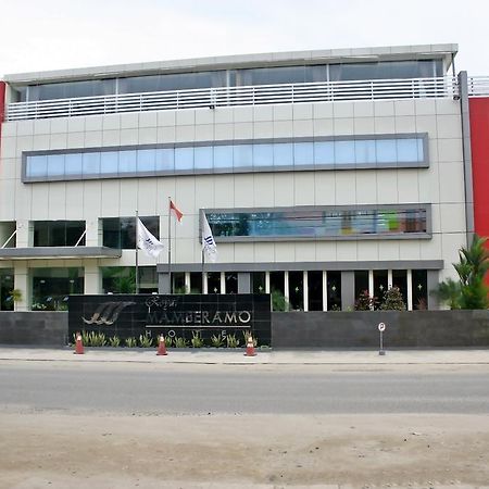 Royal Mamberamo Hotel Соронг Экстерьер фото