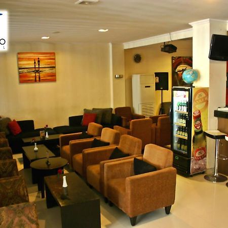 Royal Mamberamo Hotel Соронг Экстерьер фото