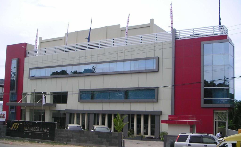 Royal Mamberamo Hotel Соронг Экстерьер фото