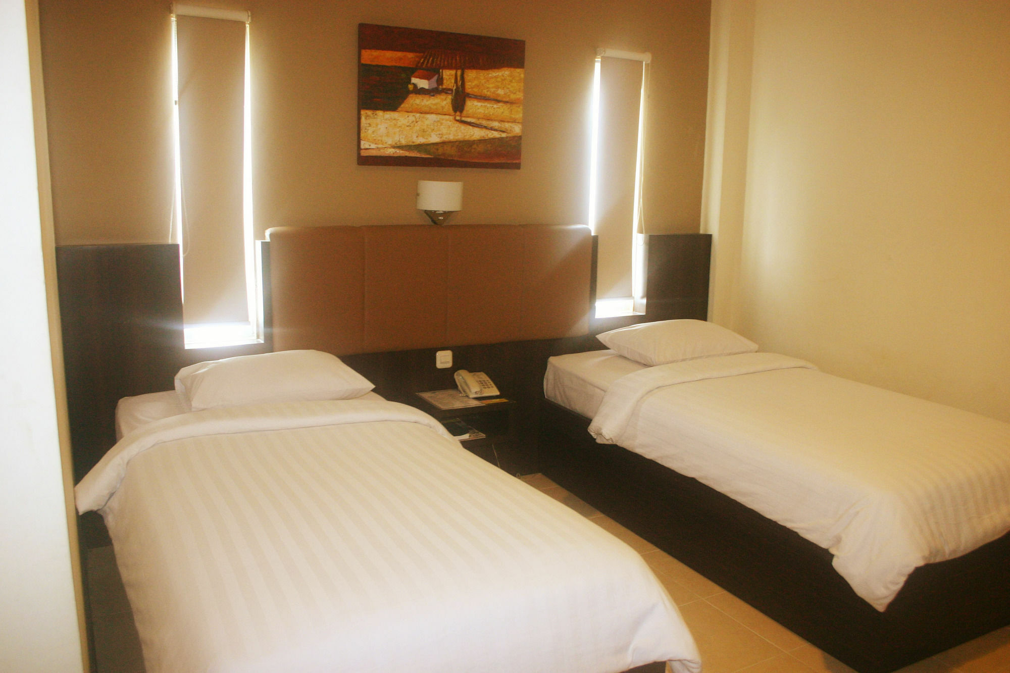 Royal Mamberamo Hotel Соронг Экстерьер фото